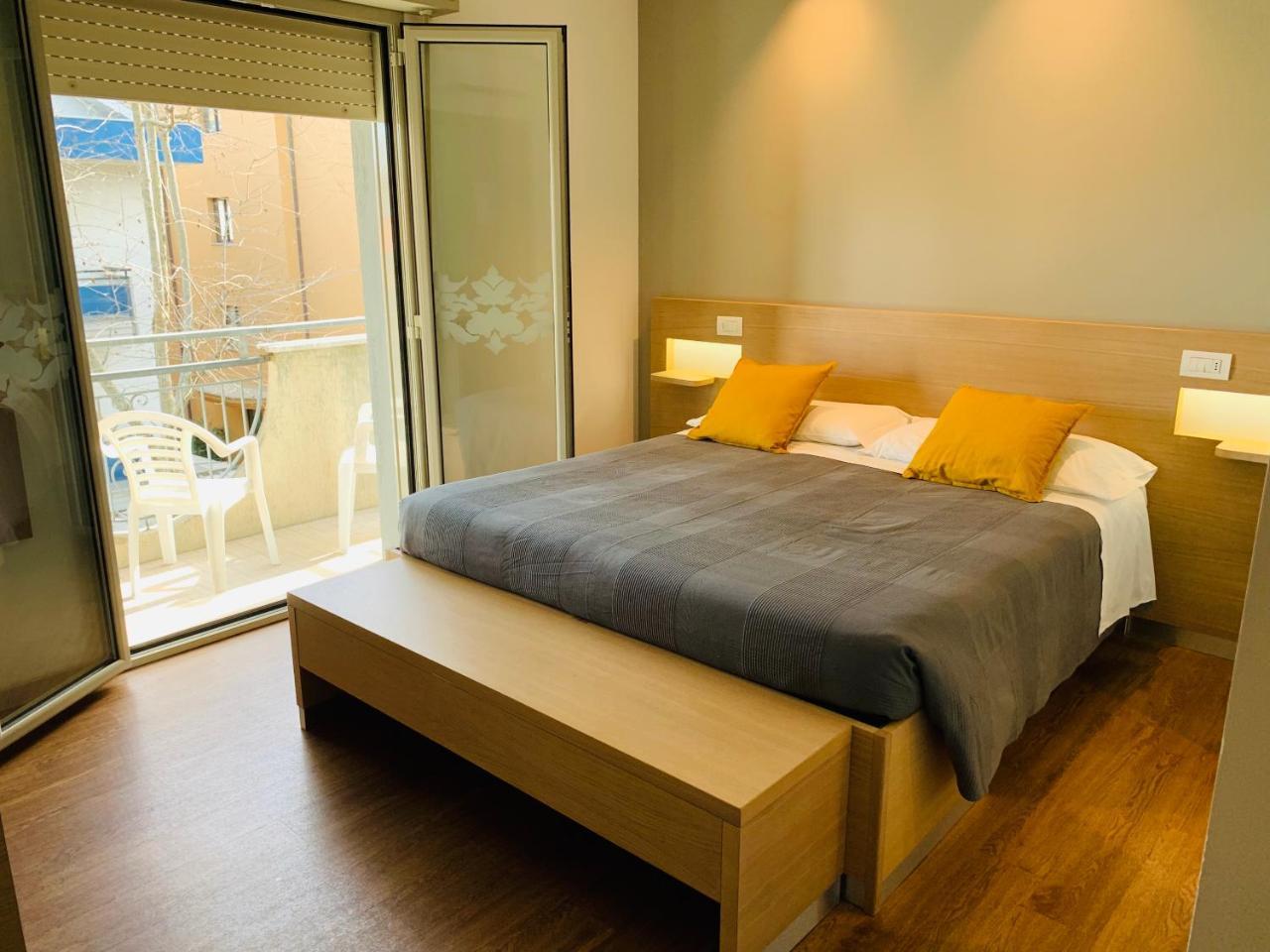 Hotel Liane Riccione Eksteriør billede