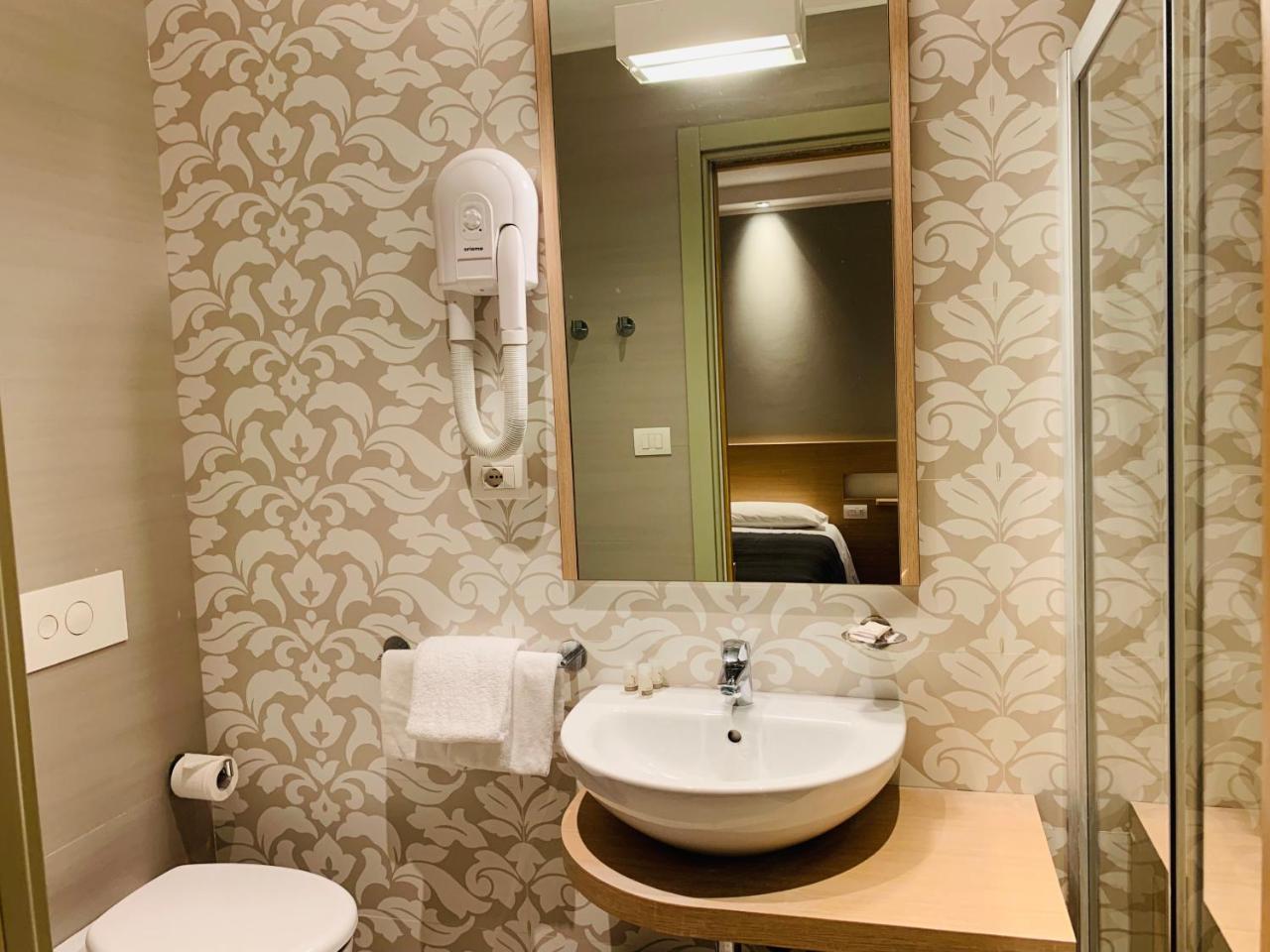 Hotel Liane Riccione Eksteriør billede