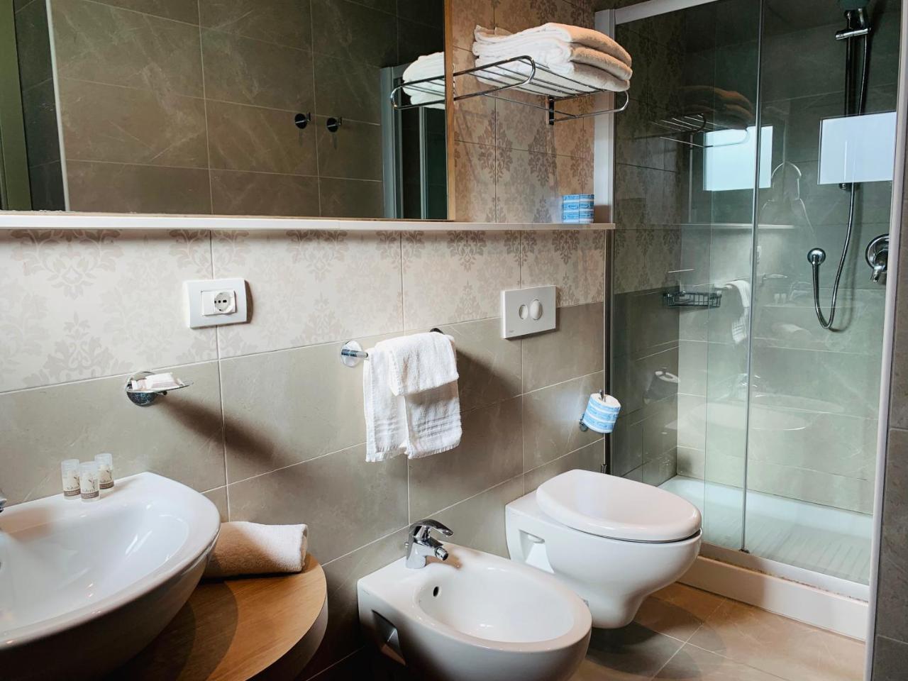 Hotel Liane Riccione Eksteriør billede