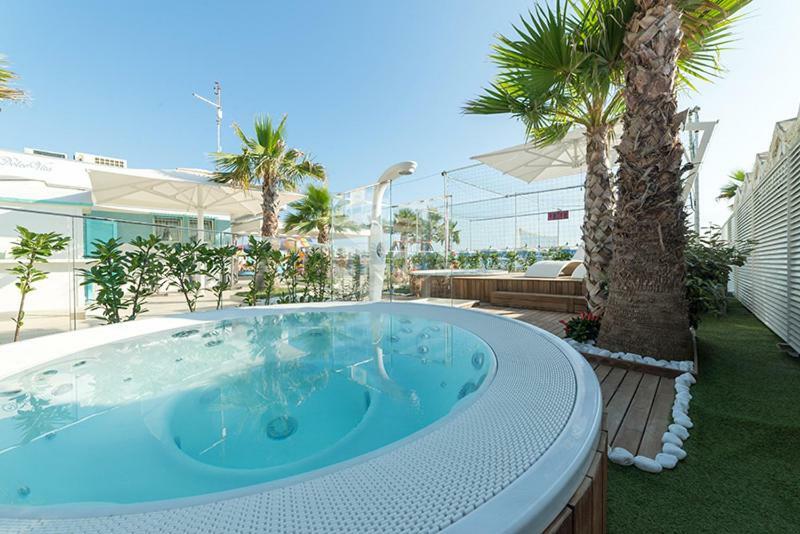Hotel Liane Riccione Eksteriør billede